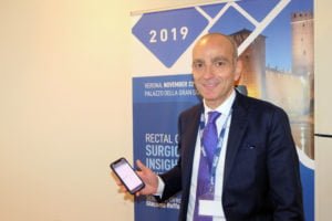 Giacomo Ruffo direttore della Chirurgia generale IRCCS Sacro Cuore Don Calabria presenta l'APP per la chirurgia colorettale